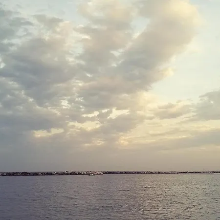 Le Dune 200m Dal Mare Parcheggio Gratis Ac Vicino Fiera Di Rimini